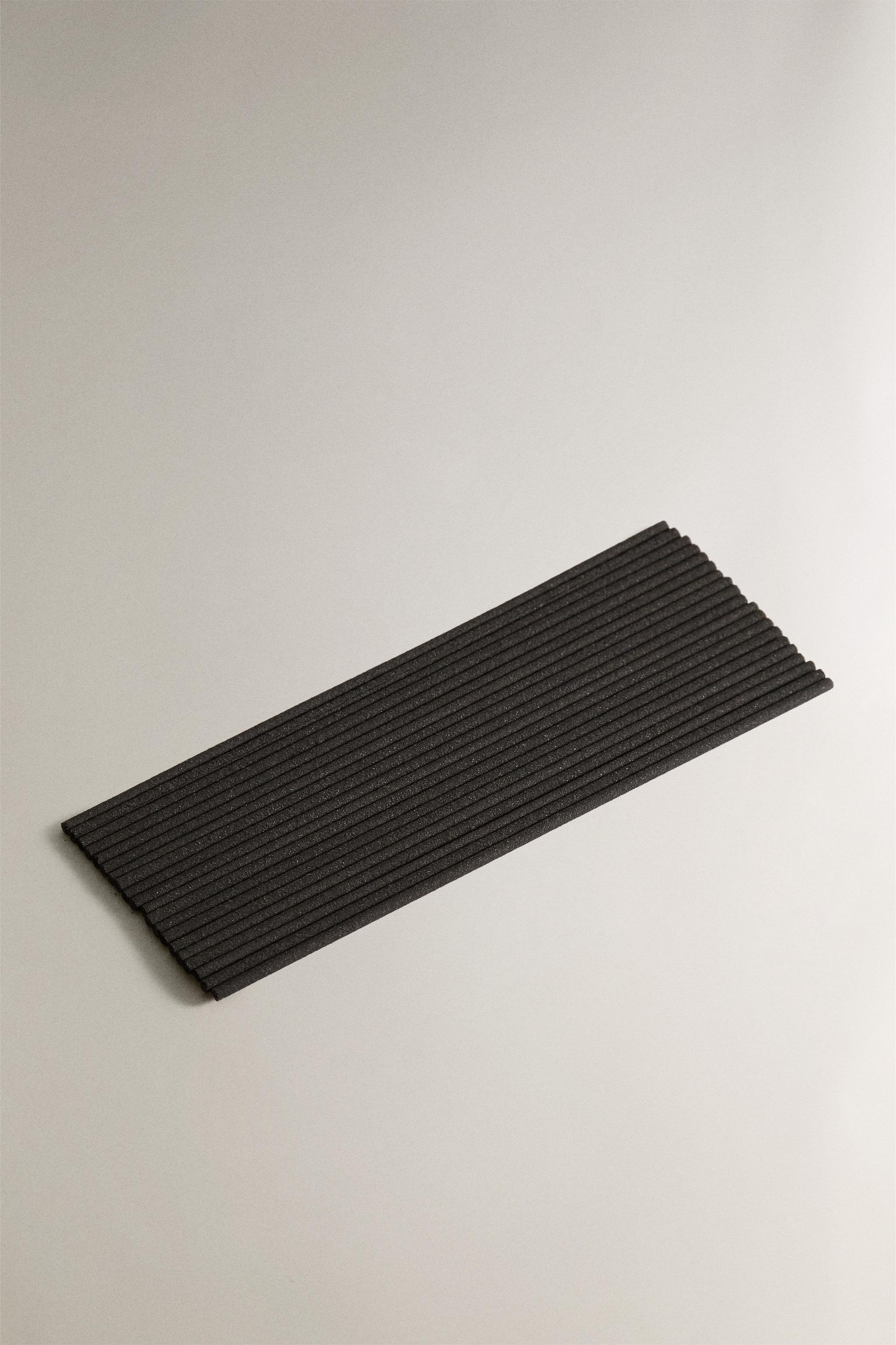 CUIR NUIT AROMATIC INCENSE STICKS (SET OF 20)